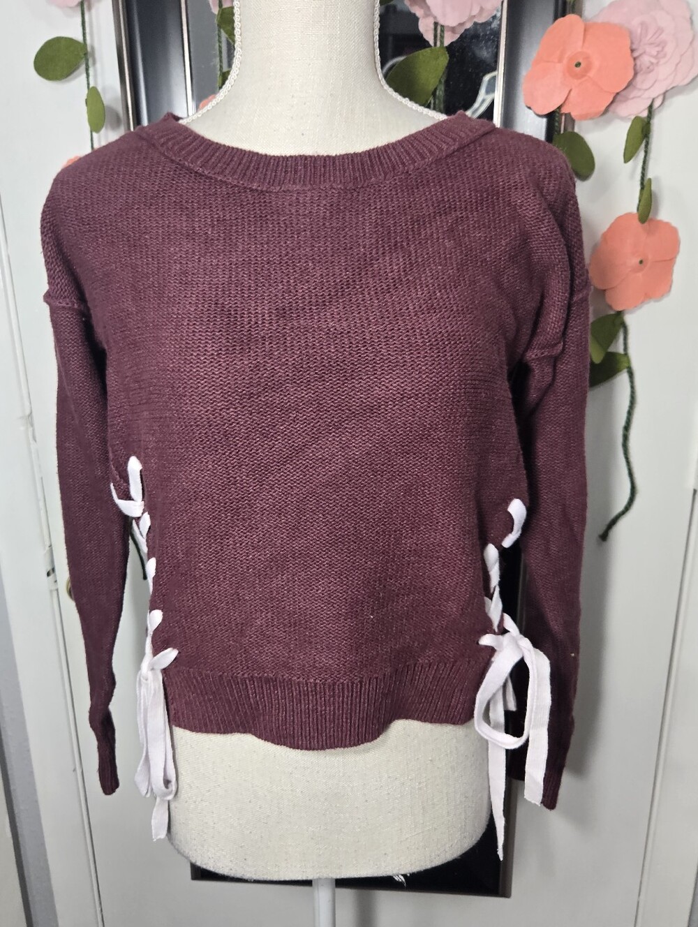 Abercrombie & Fitch side lace-up knit sweater Crewneck Sz XS